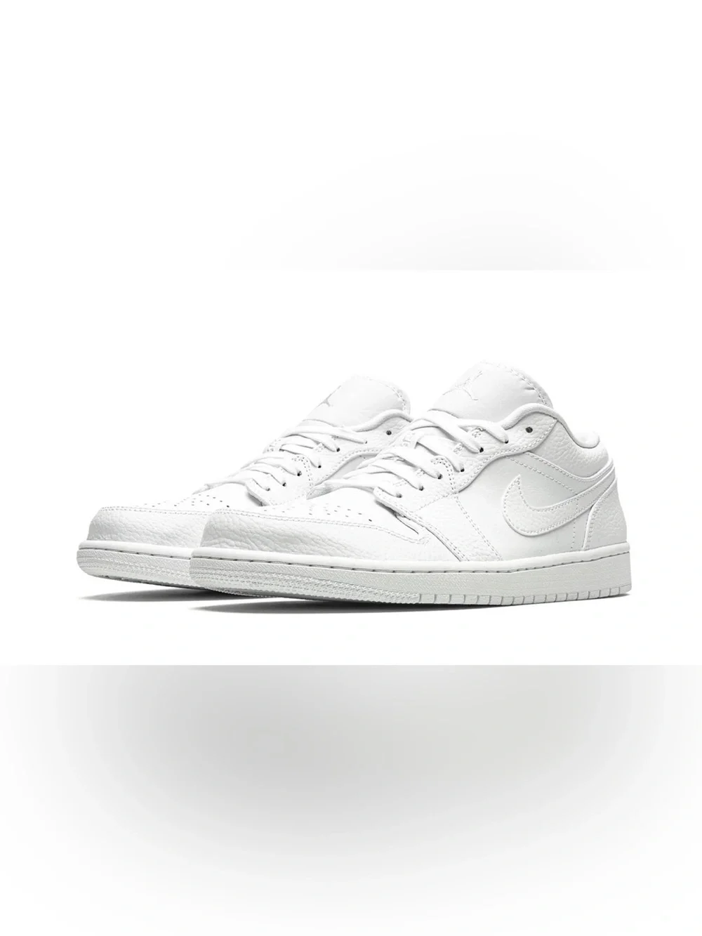 2015 Air Jordan 1 Low SE Triple white - 13M (slight discoloration tongue )